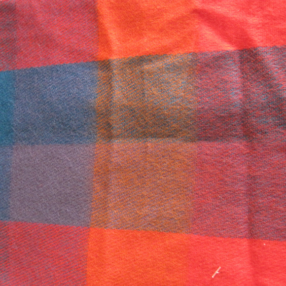 VINTAGE RED PUPLE BLUE MULTI-COLOR ACRYLIC SCARF - Picture 2 of 4